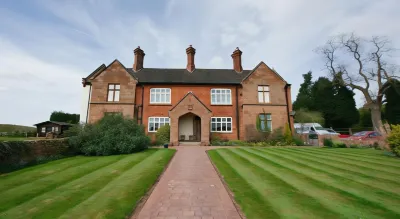 Old Hall House, NEC Các khách sạn ở Meriden