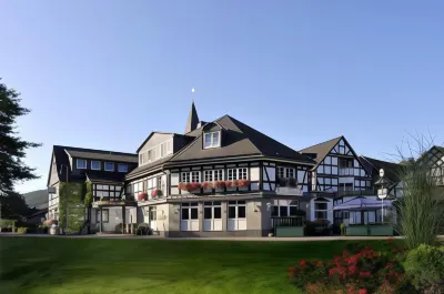 Landidyll Hotel Haus Hochstein Отели в г. Мешеде