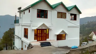 Hotel Emerald Valley Hotel a Jola