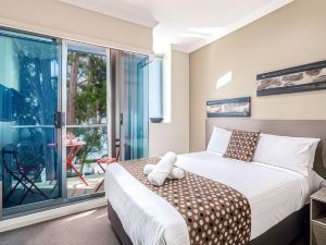 Best Western Plus Camperdown Suites