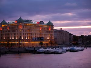 River Palace Hotel