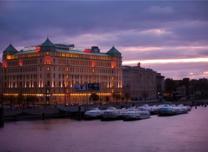 River Palace Hotel