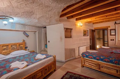 Zeus Cave SUITES