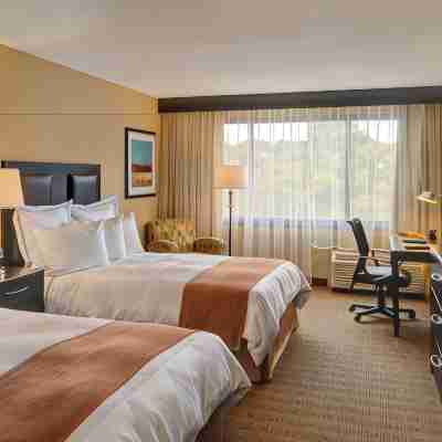 Radisson Hotel Freehold Rooms