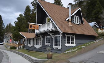 June Lake Motel