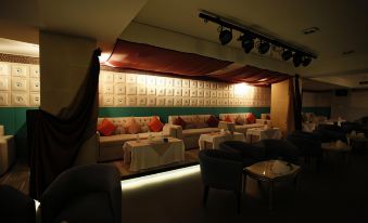 Crystal Palace Hotel