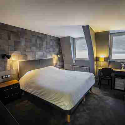 B.Hôtel Cit'Hotel Rooms