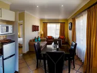 Peaceful Guest Room with Double Bed and Kitchen, Near Port Elizabeth