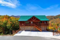 Splash of Gatlinburg 6 Bedroom Cabin by Redawning Hotels in Sevier County