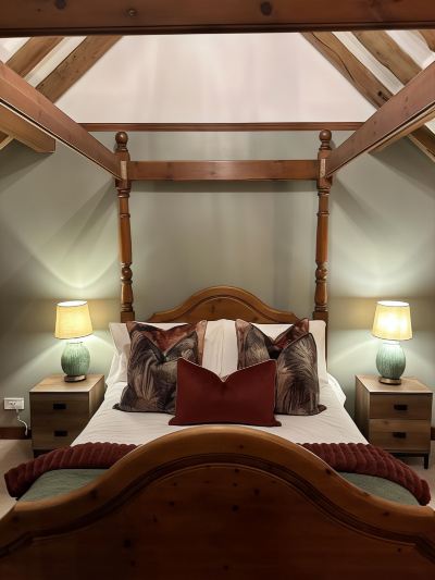 Superior Double Room with Four Poster Bed En Suite