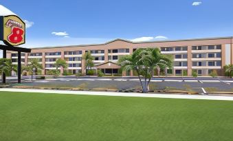 Super 8 by Wyndham Fort Myers