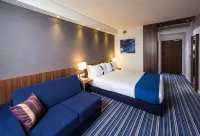 Holiday Inn Express Lisbon - Alfragide Hotels in Linda-a-Velha