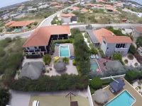 Holiday Villa Near the Beach in Luxurious Royal