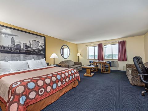 Super 8 by Wyndham Franklin/Middletown Area