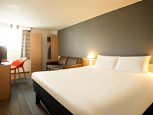 Ibis Orly Chevilly Tram 7 Hotels in Chevilly-Larue