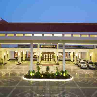 Jaypee Greens Golf and Spa Resort Hotel Exterior