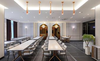 2. Hotel Ma..