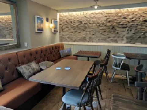 Royal Oak Hotels in Dover