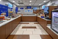 Holiday Inn Express & Suites CROSSVILLE by IHG - 駐車場