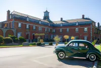Logis - Château de la Motte - Hôtel & Restaurant Hotels in Sains-du-Nord