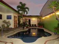 Hotel la Guaria Inn & Suites