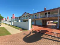 Monte Carlo Motor Inn Hotels in Mundingburra