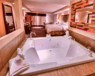 The Woodlands Inn Hotels in Plains Township
