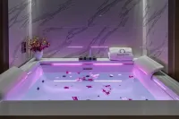 Palazzo Cini Luxury Rooms in Pisa - badewanne