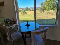 Vacy Hunter Valley Lodge Hotels in Paterson