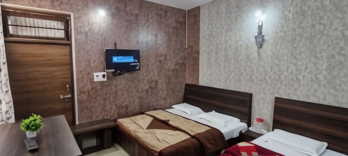 Saatvik Homestay with Free Pickup & Drop for Vaishno Devi Yatra Hotels in Katra