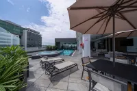 Holiday Inn GUAYAQUIL AIRPORT by IHG - piscina