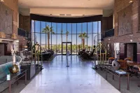 Condo by the Lake! Heated Pool, Walking distance to Lake and Golfing