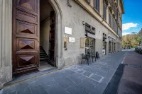 Maison Pitti Florence