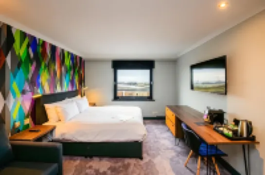 Village Hotel Swansea Hotel di 