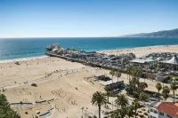 Sea Blue Hotel - 2-Star