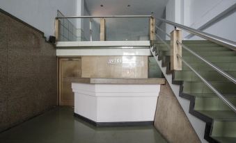 RedDoorz Plus Near Jakarta Kota Station