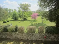 Le Manoir "Aux Douves" - บีแอนด์บี