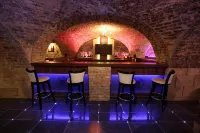 Hotel Kristaly Imperial - ที่มีบาร์