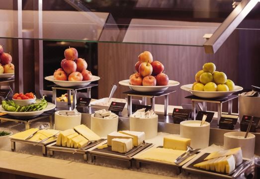 1. 뫼벤픽 호텔 취..