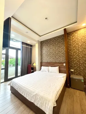 Shine Hotel