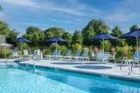 East Hampton House Resort Hotel a Springs