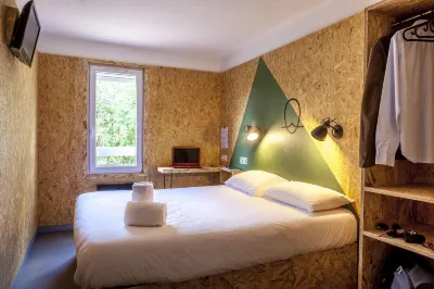 Hôtel Moustache Lille - Seclin Hotels in Ennevelin