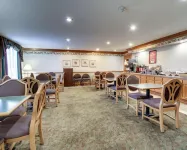 伊克諾旅館套房飯店