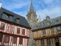 Kyriad Vannes Centre Ville Hotels near Étang au Duc