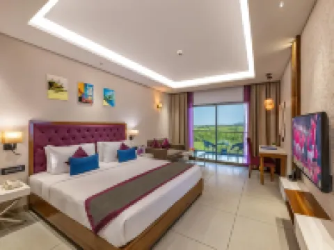Golden Tulip Goa Candolim Hotels in Candolim