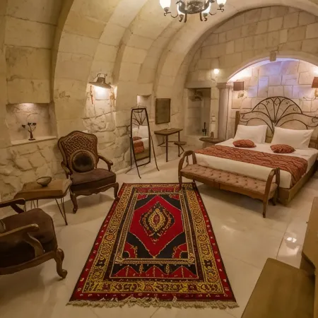 Divan Cave House