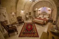 Divan Cave House