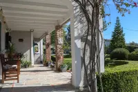 Nerotrivia Villa - Ocean Panorama and Lush Gardens