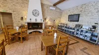 Logis Hôtel la Bastide Saint Bach Hôtels à : Tulette