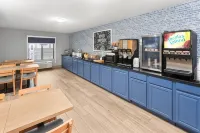 AmericInn by Wyndham Reedsburg